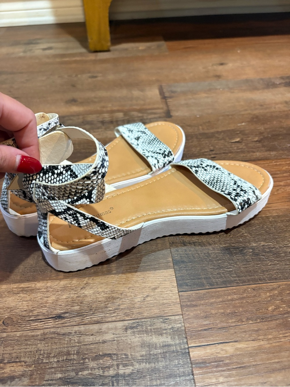 Snake skin platforms